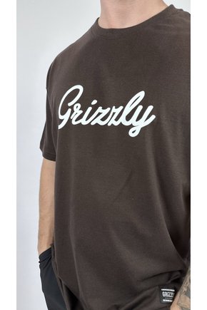camiseta grizzly masculina script logo marrom 4