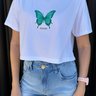 camiseta feminina cropped estonada mahai borboleta branca 7