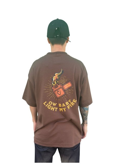 camiseta masculina oversized frame isqueiro marrom 2