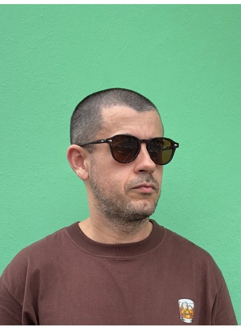 oculos de sol sym turtle marrom brilho lente marrom sym13 6