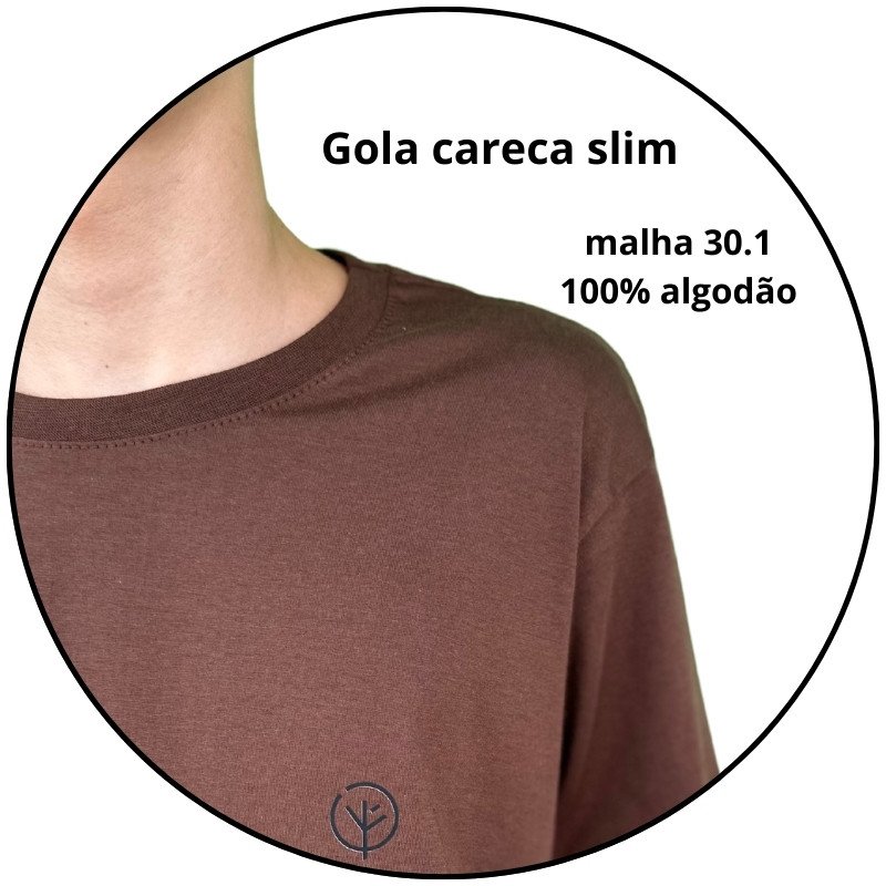 camiseta masculina regular mahai logo marrom descricao 3